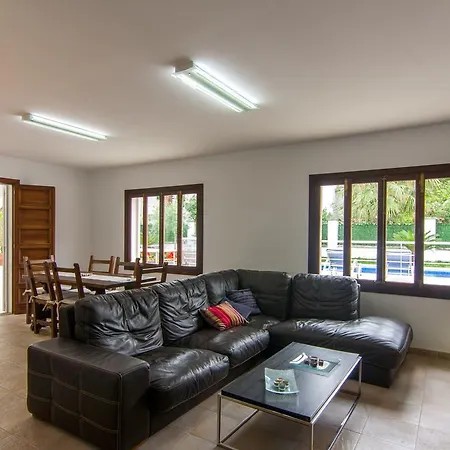 Chalet Villa Comes