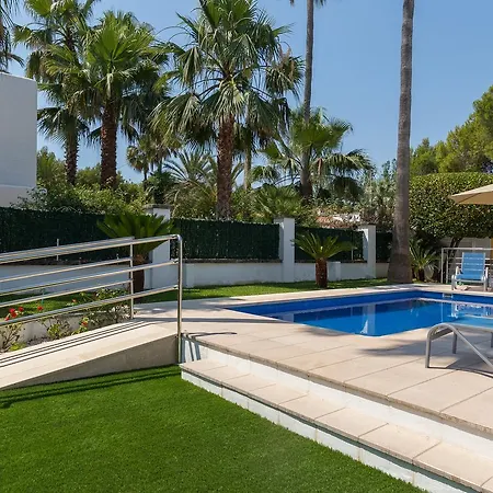 Chalet Villa Comes *